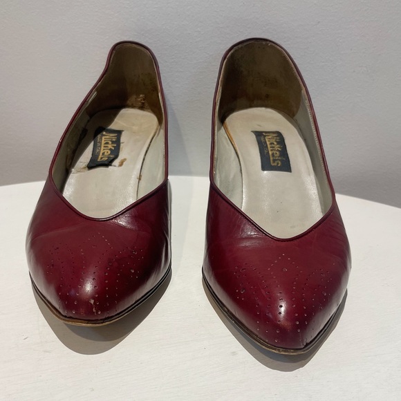Vintage 70s Nickels Oxblood/Burgundy Leather Pumps with Tooled Toe Design - Picture 6 of 12
